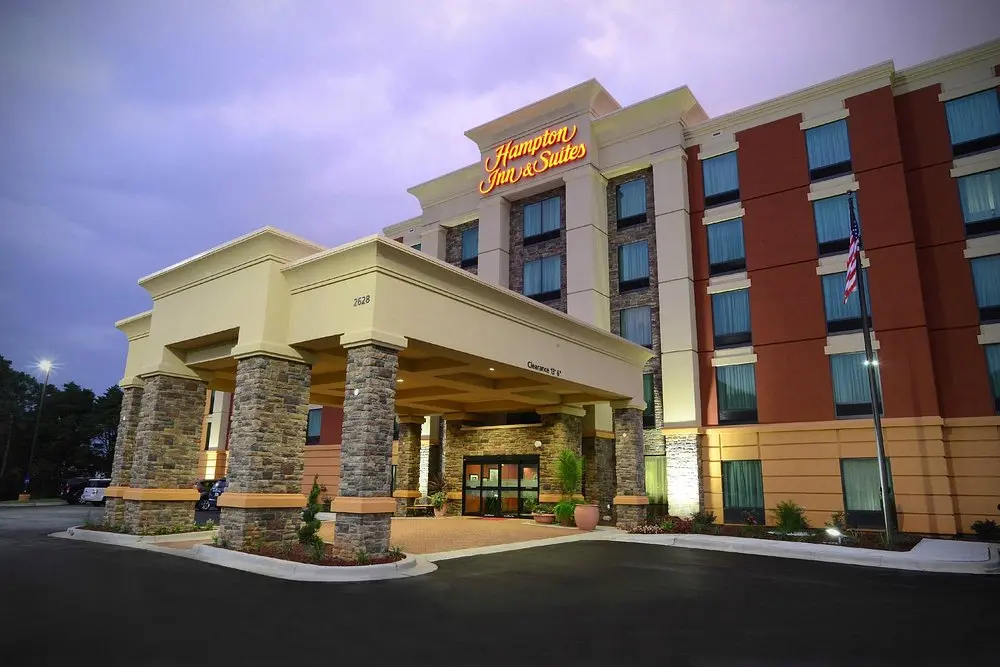 Hampton Inn & Suites